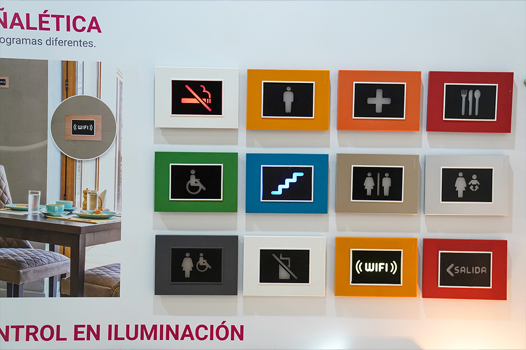 producto expuesto en Hotelga, señalética